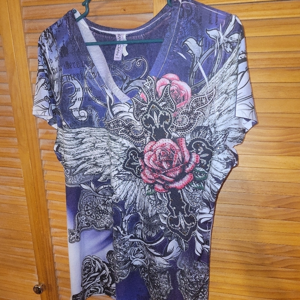 All-Stars Rhinestone Rose & Cross Top - Picture 4 of 9